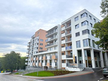 Pronájem bytu 1+kk 39 m², Nad Stráněmi, Zlín