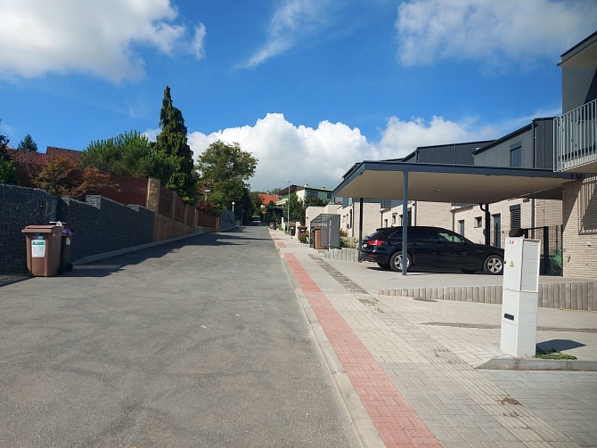 Pronájem bytu 1+kk 33 m², Pod Hradem I, Zlín-Malenovice