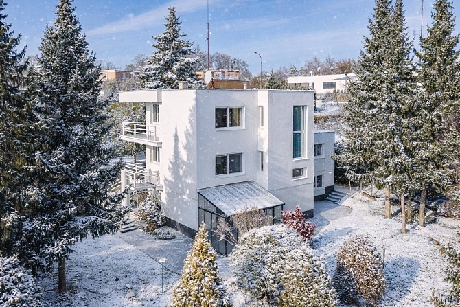 Pronájem domu vila 290 m² pozemek 1028 m², Fabiánka II, Zlín-Kudlov