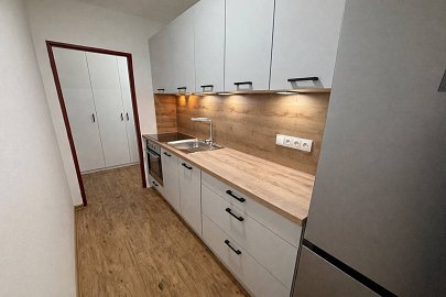Pronájem bytu 2+1 52 m², Tkalcovská, Uherský Brod
