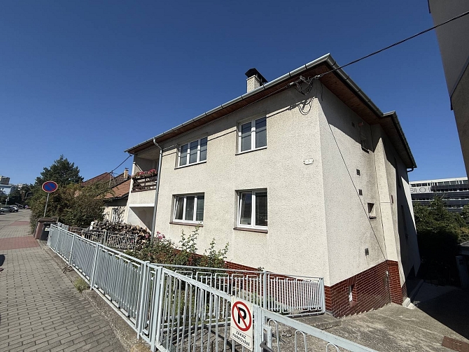 Pronájem bytu 1+kk 25 m², L. Váchy, Zlín-Prštné