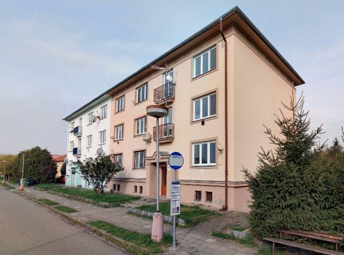 Prodej bytu 2+1 62 m², Třešňové sady, Holešov